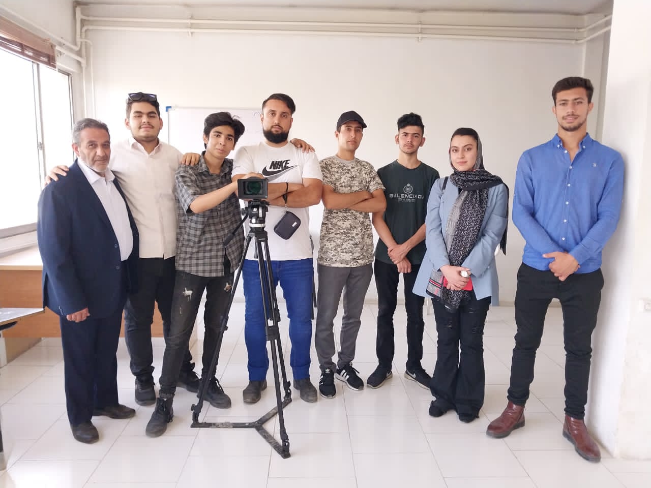 فیلم کوتاه بین خطوط رفاقت