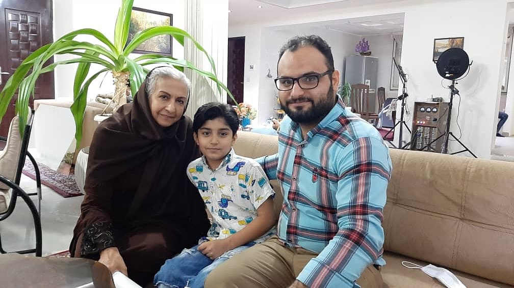 درخشش یک آپادانایی دیگر