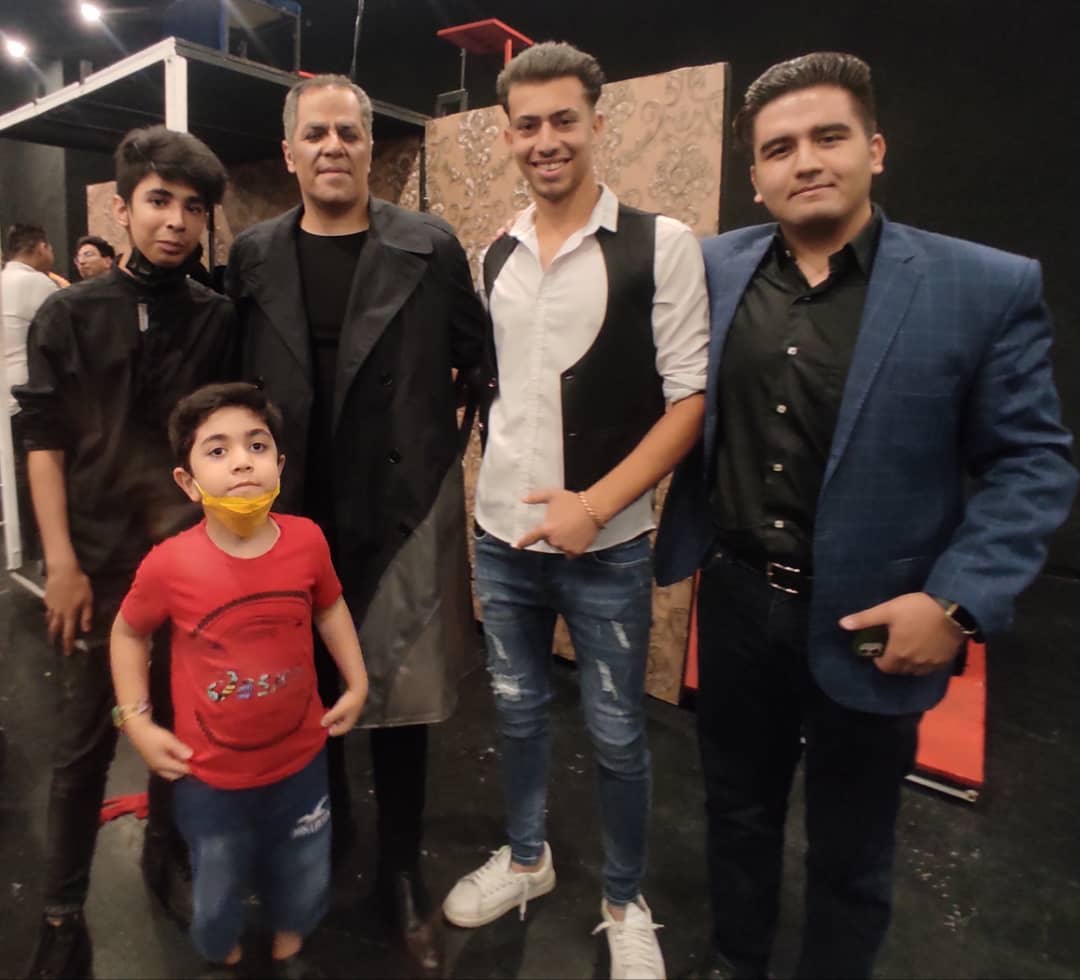 خروجی های آپادانا