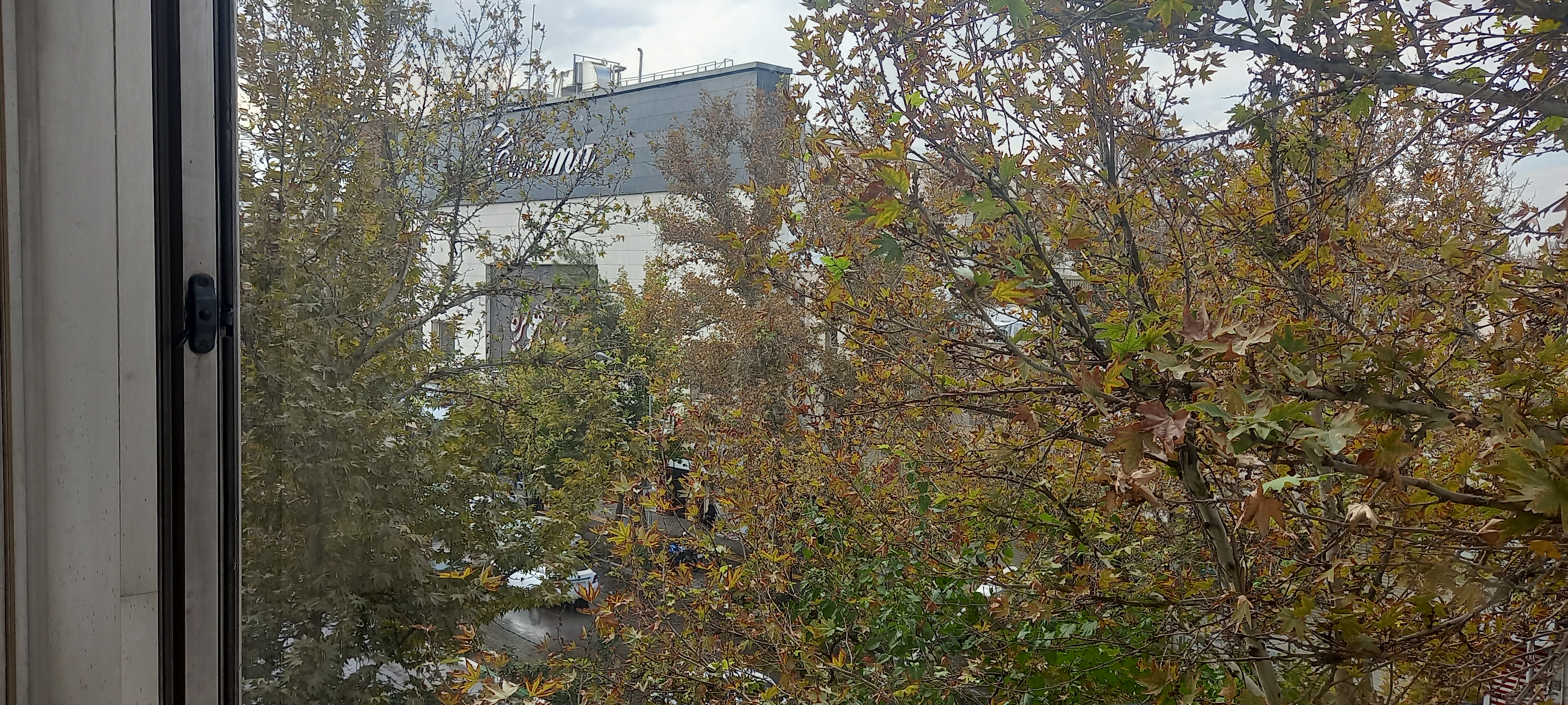 اولین باران پاییز ۱۴۰۱ از پنجره آپادانا