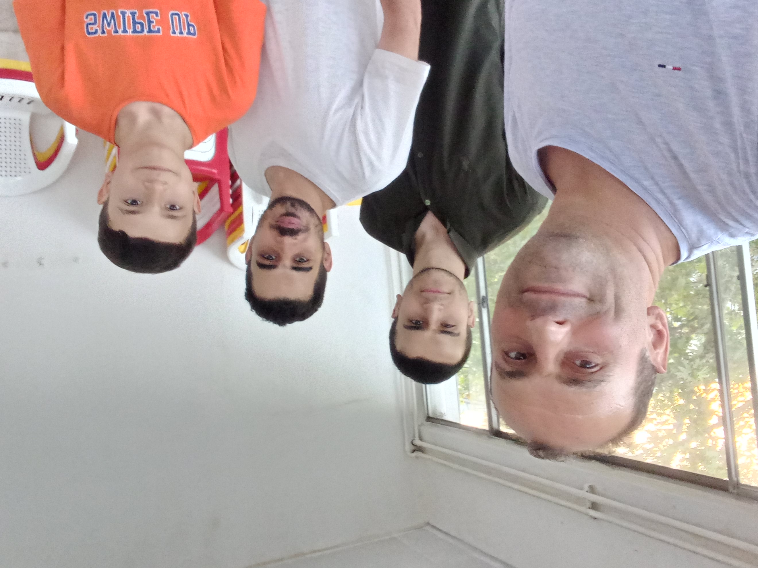 در کنار آینده