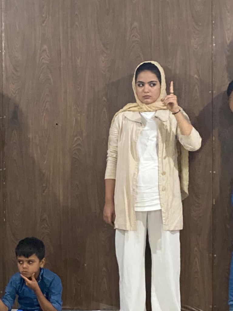 آموزشگاه آزاد سینمایی آپادانا